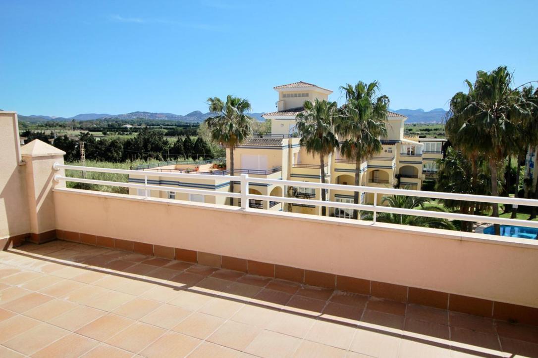 Atico Con Piscina Privada En Primera Linea Lägenhet Denia Exteriör bild