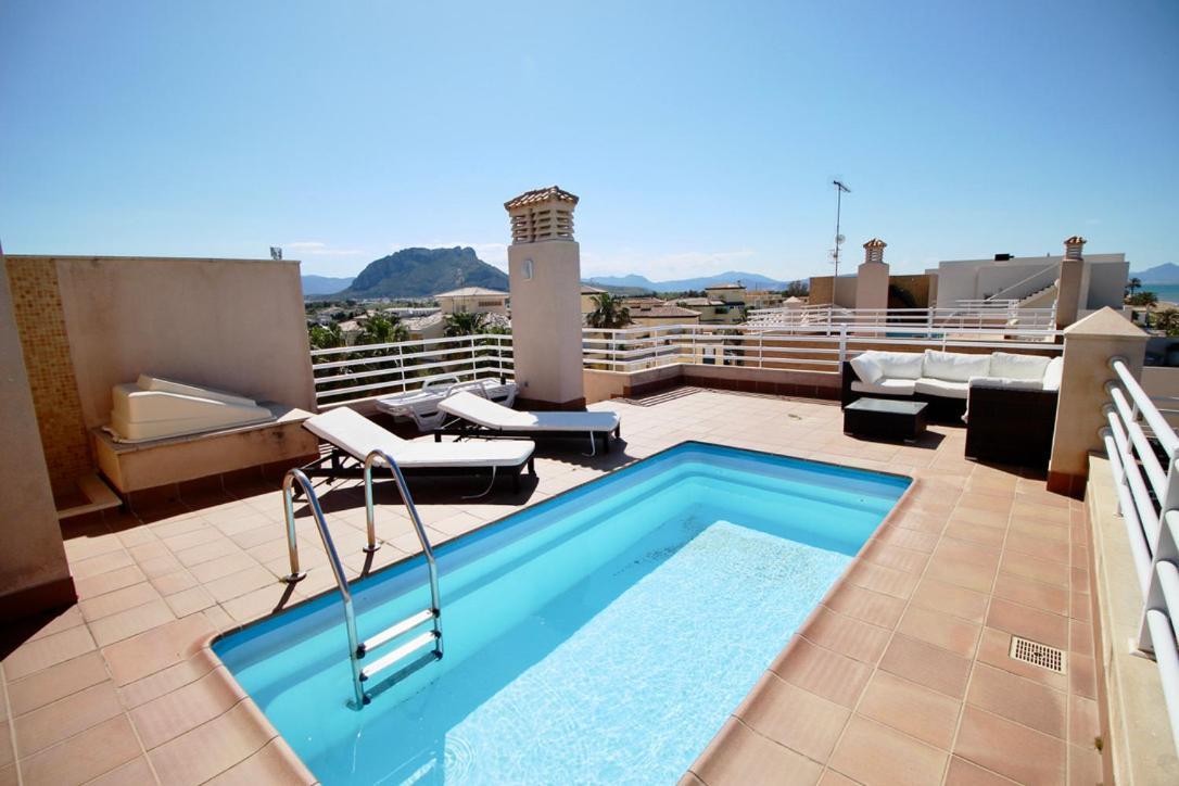 Atico Con Piscina Privada En Primera Linea Lägenhet Denia Exteriör bild