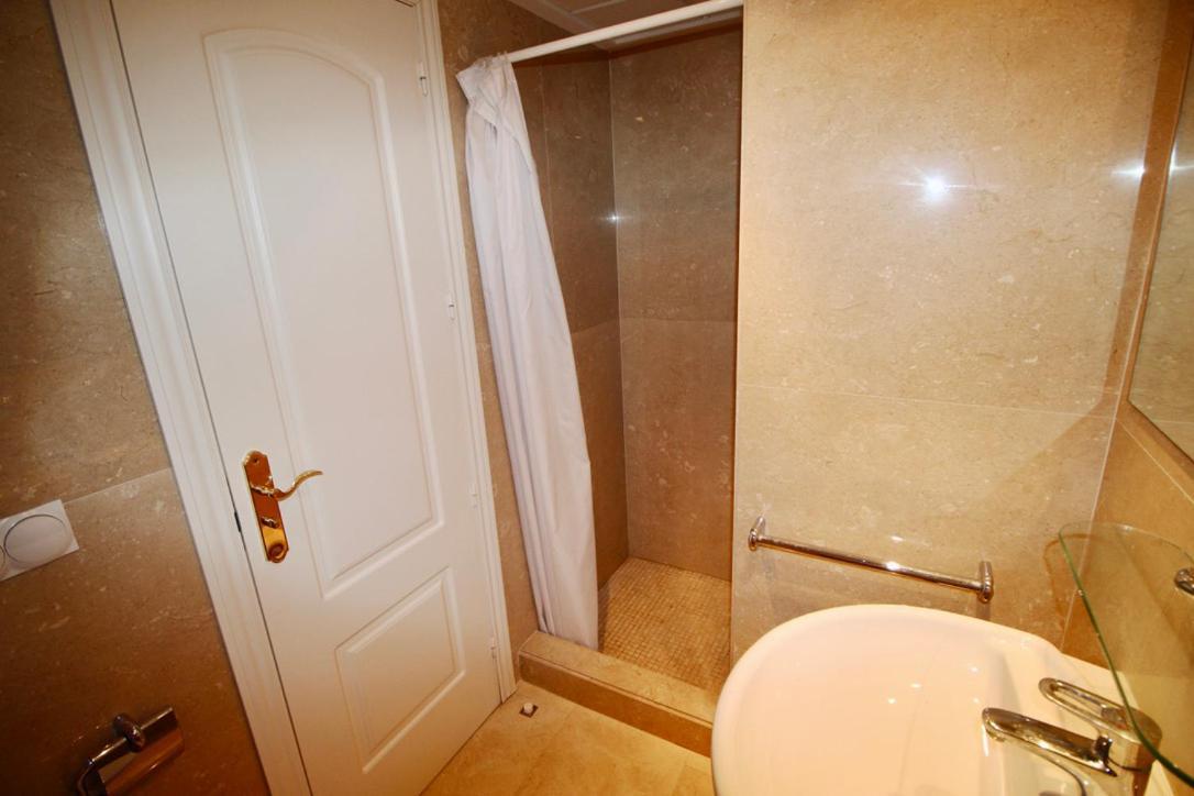 Atico Con Piscina Privada En Primera Linea Lägenhet Denia Exteriör bild