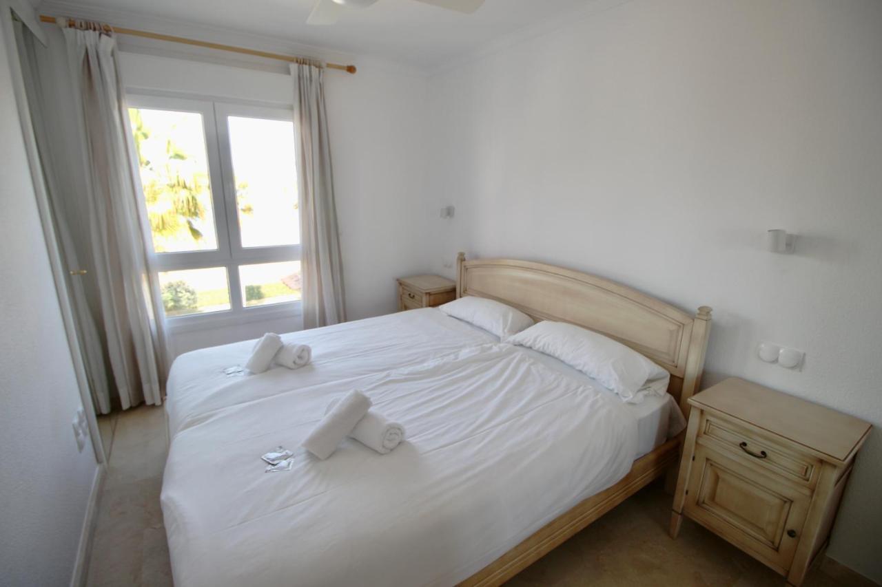 Atico Con Piscina Privada En Primera Linea Lägenhet Denia Exteriör bild