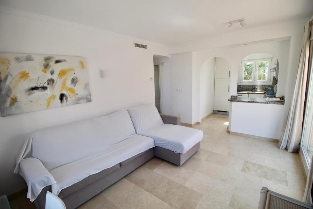 Atico Con Piscina Privada En Primera Linea Lägenhet Denia Exteriör bild