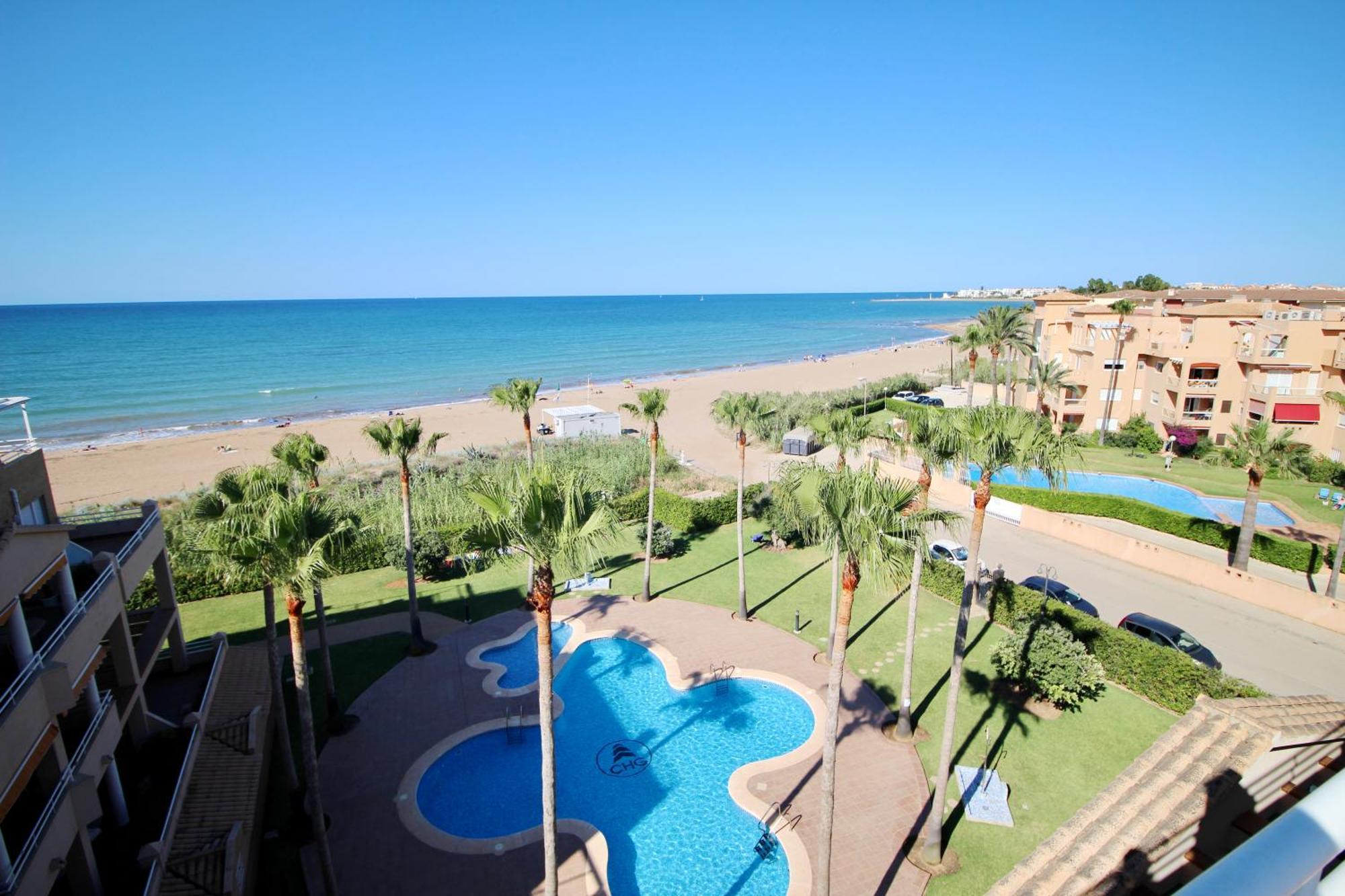 Atico Con Piscina Privada En Primera Linea Lägenhet Denia Rum bild