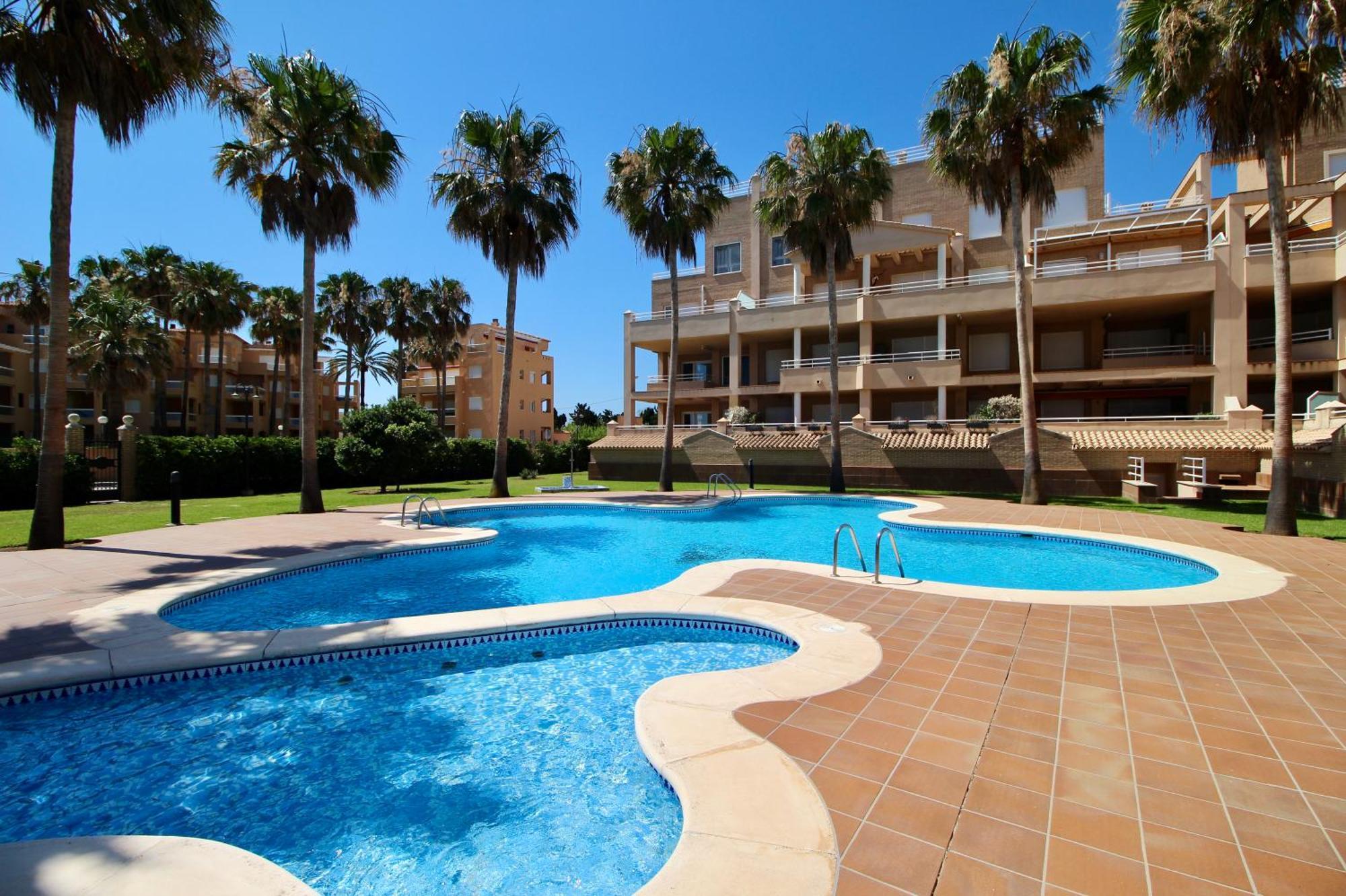 Atico Con Piscina Privada En Primera Linea Lägenhet Denia Rum bild
